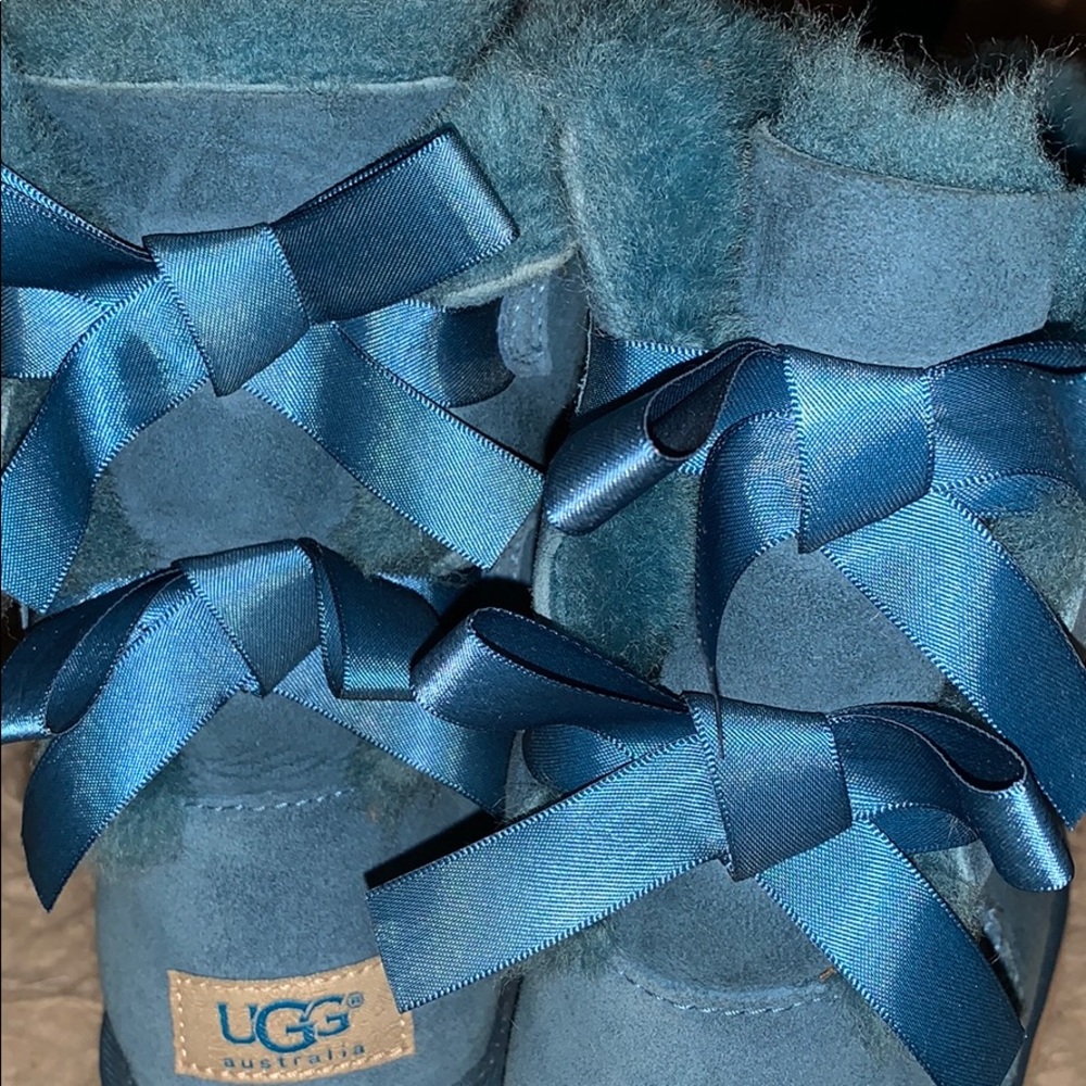 UGG